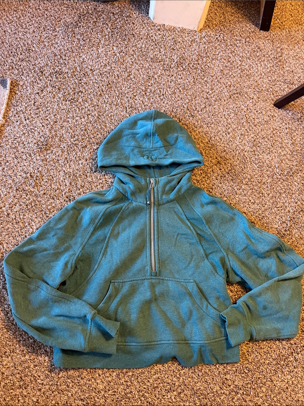 Lululemon cropped scuba XS/S